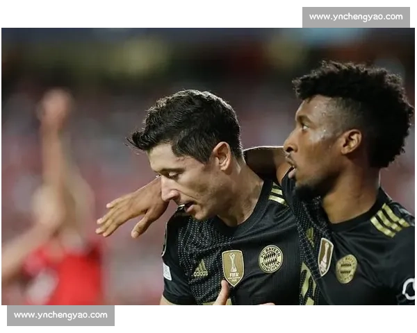 巴萨对阵曼联赛前预测与关键看点解析欧冠强强对话胜负走势分析前瞻